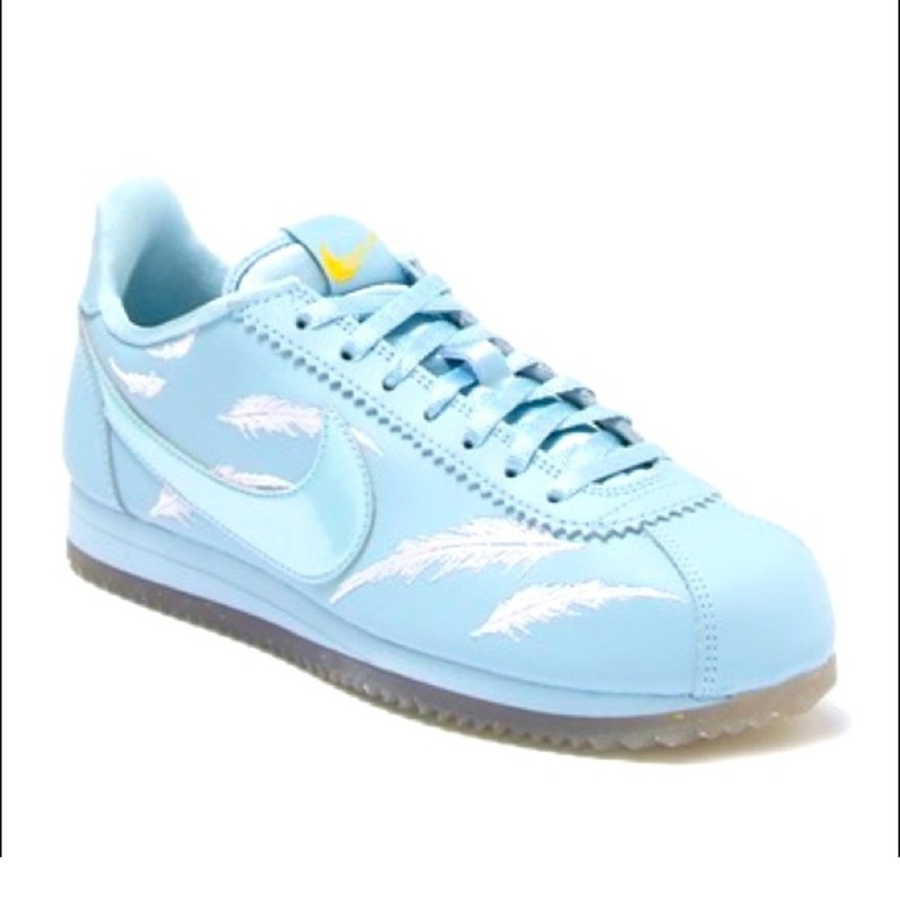 Nike *NWOB* Women's Classic Cortez Ocean Bliss Feather Sneakers - Picture 2 of 12